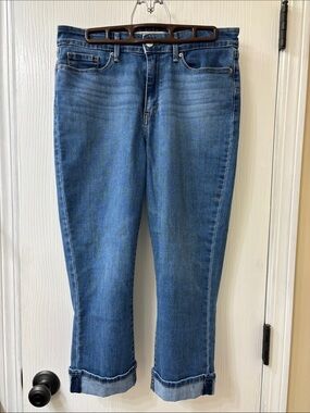 Levi’s Mid-Rise Blue Women's Capri/Cropped Jeans